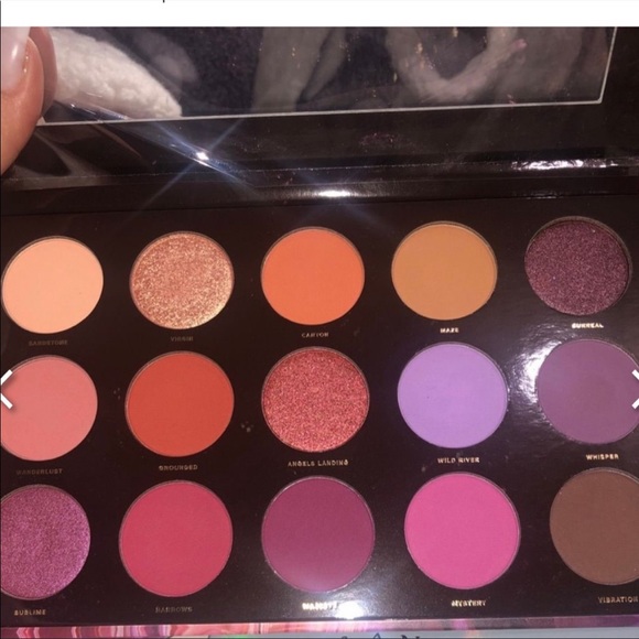 ✨ HIPDOT ZION Eyeshadow Palette - Picture 6 of 15
